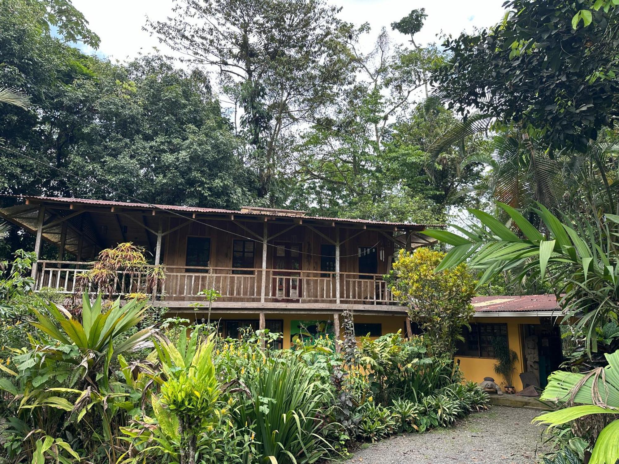 Casa Rio Blanco Eco Friendly B&B Guápiles Eksteriør bilde